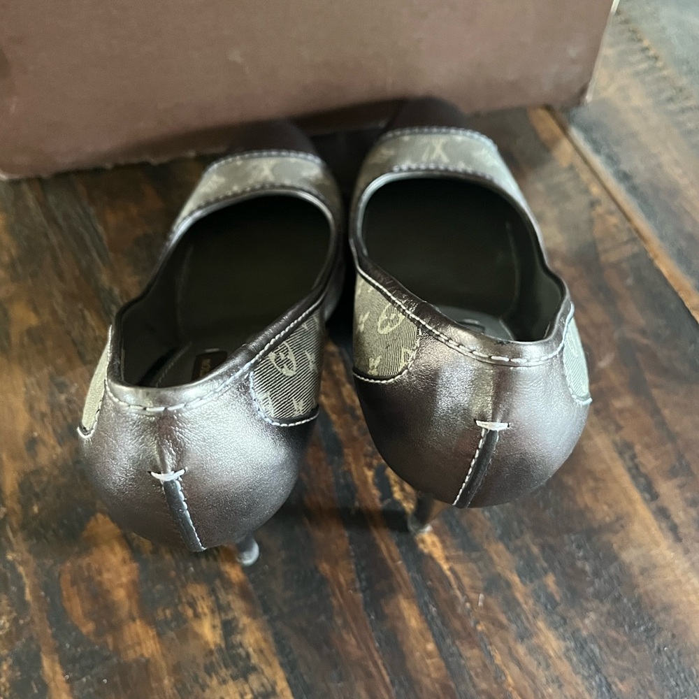 Louis Vuitton Gray and Black Heels with Monogram Design - Picture 7 of 12
